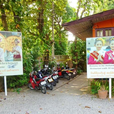 Hollanda Montri Guesthouse Chiang Mai Exterior photo